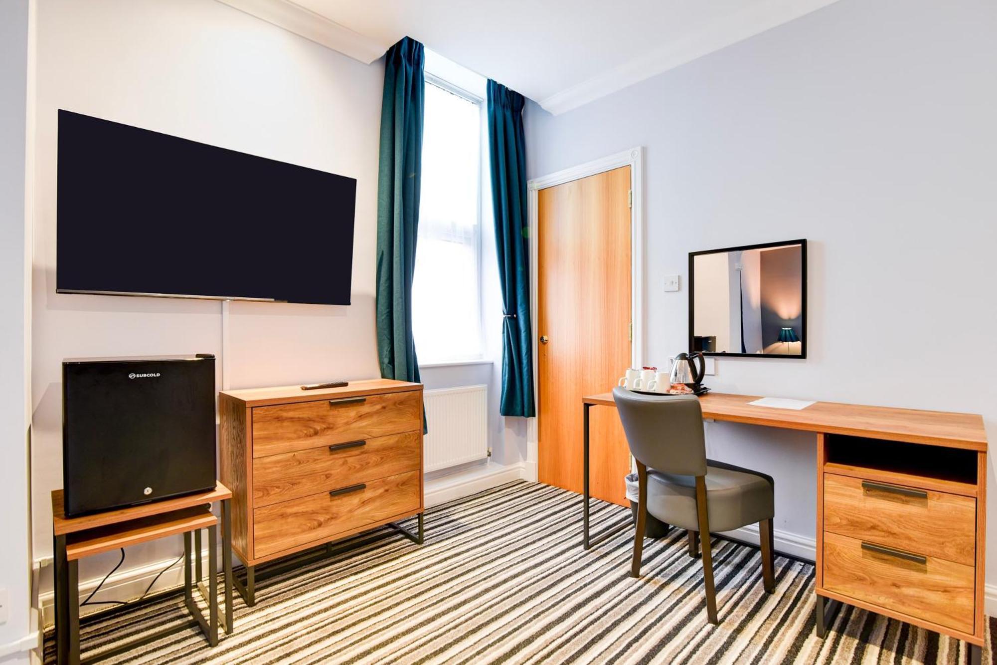 Hotel Aston Court Centre By Belvilla