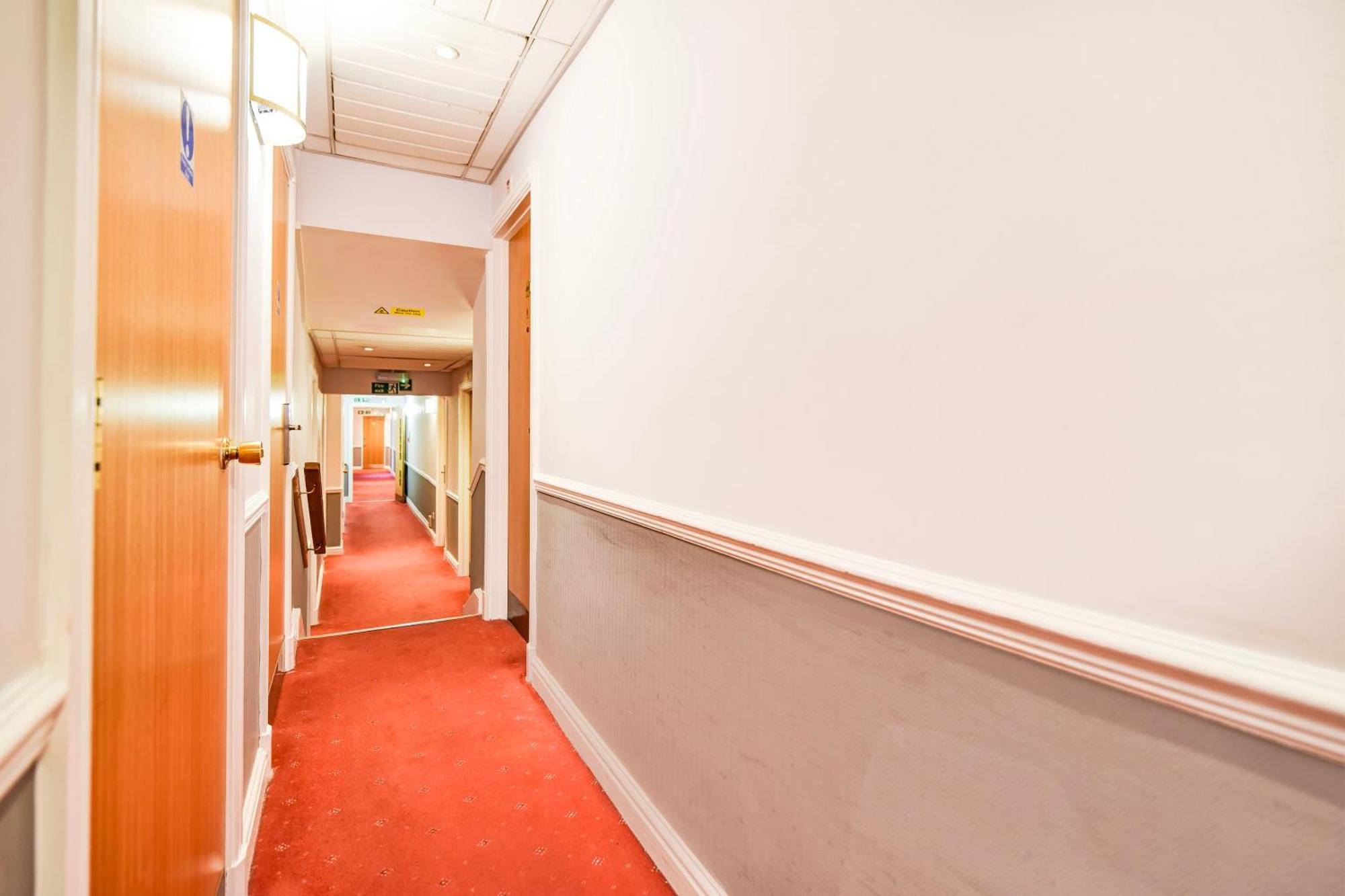 Aston Court Centre By Belvilla